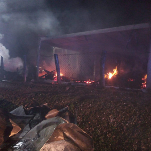 Izgorjeli kontejneri
