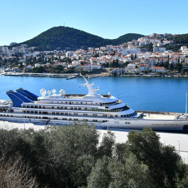 Jahta 'Prince Abdulaziz'
