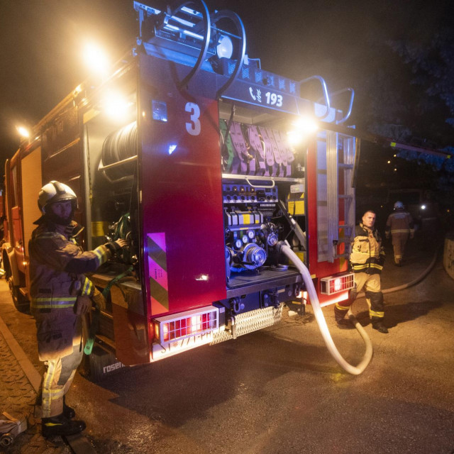 vatrogasci (ilustracija)
