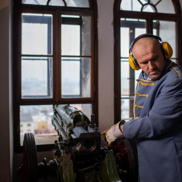 Kula Lotrščak, topnik Alem Tutundžić
