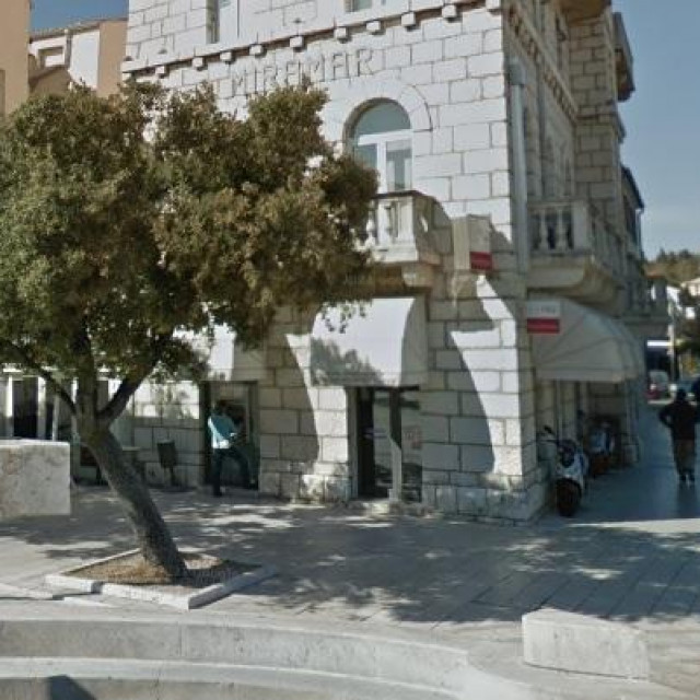 Poslovnica PBZ-a u Rabu
