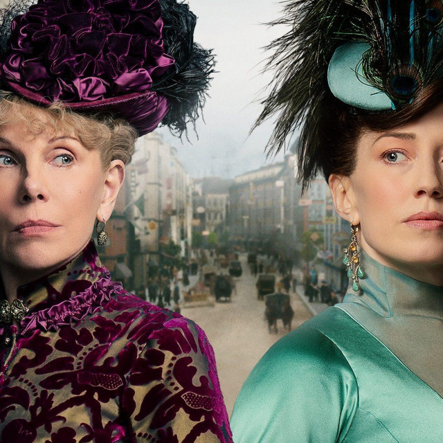 Christine Branaski i Carrie Coon glume suprostavljene bogatašice  u njujorškom društvu krajem 19. stoljeća
