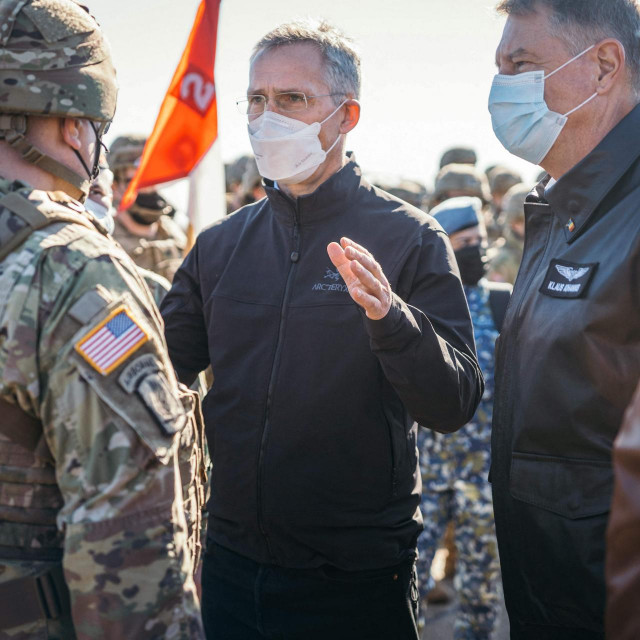 Jens Stoltenberg u posjetu bazi Mihail Kogalniceanu
