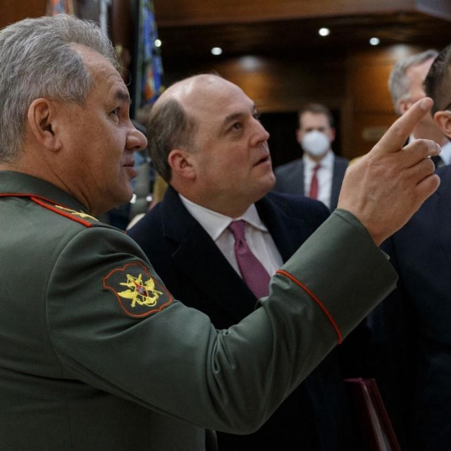 Sergej Šojgu i Ben Wallace
