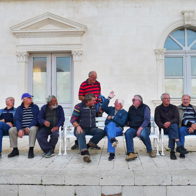 Jelsanski umirovljenici 
