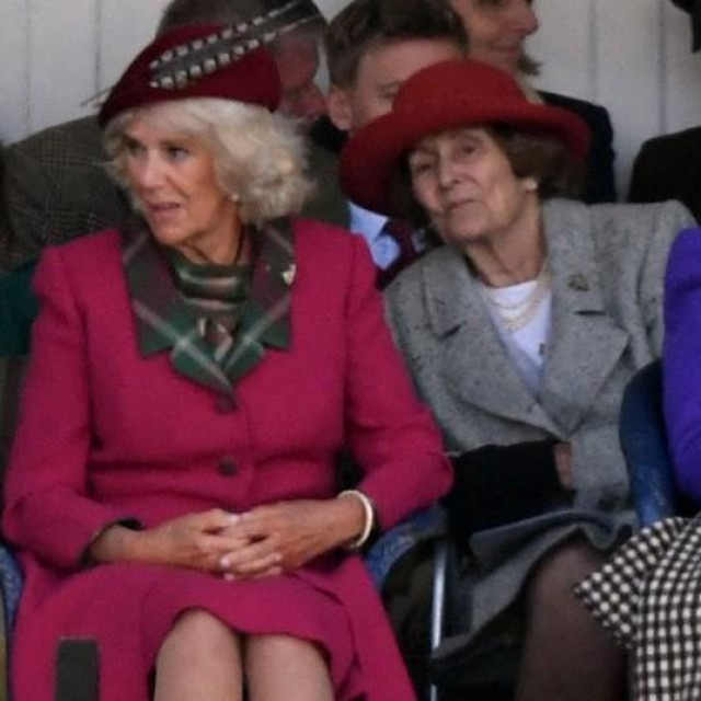 Camilla Parker Bowles i kraljica Elizabeta II

