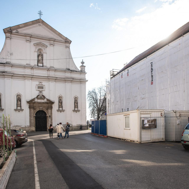 Gornjogradska gimnazija
