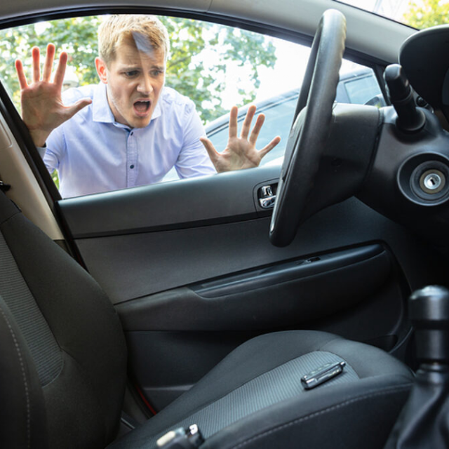 Zaključan automobil

