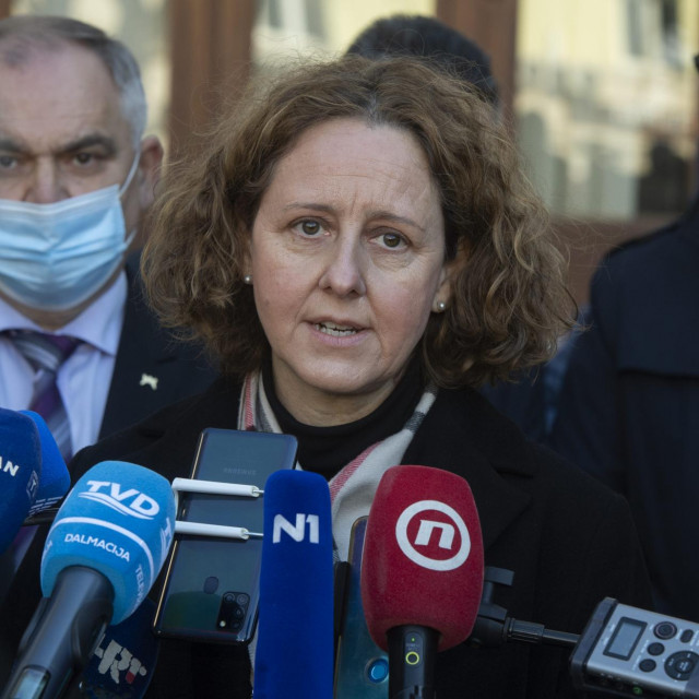 Nina Obuljen Koržinek
