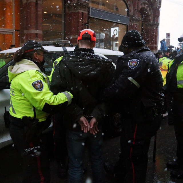 Uhićenje prosvjednika u Ottawi
