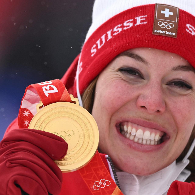 Michelle Gisin je osvojila zlato, ali nije odbila čašu vina
