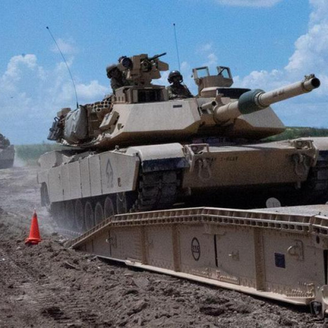 Tenk Abrams M1A2 SEPv3
