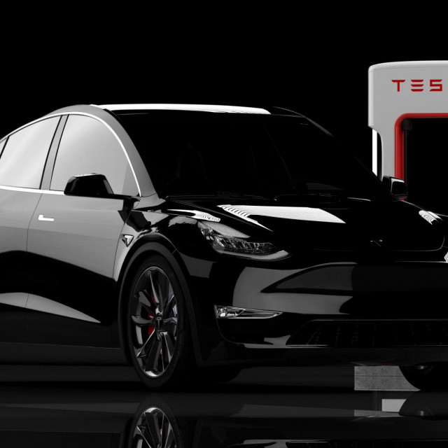 Tesla Model Y, biti će pod istragom zbog problema s kočenjem
