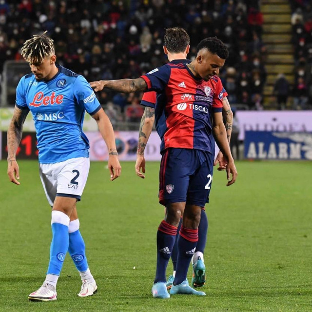Napoli je remizirao s Cagliarijem
