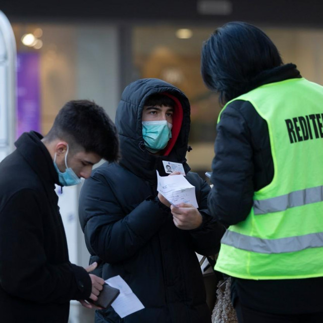 Prizor s ulica Ljubljane
