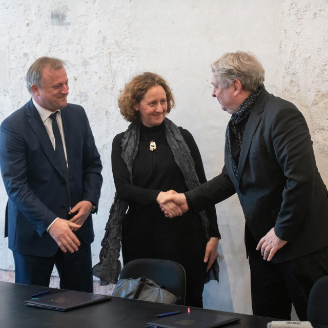 Na fotografiji: gradonačelnik Branko Dukić, ministrica Obuljen Koržinek i ravnatelj NMMU Branko Franceschi
