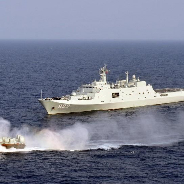 Manevri kineskih ratnih brodova/Ilustracija
