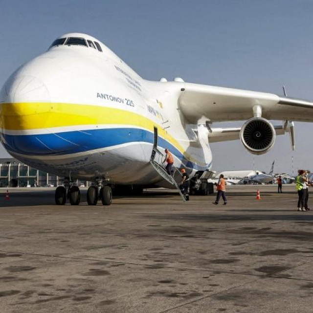 Antonov An-225 Mriya
