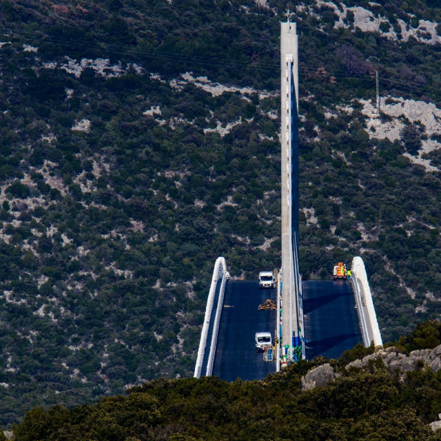 Pelješki most
