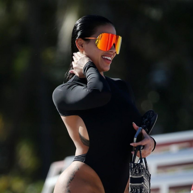 Chaney Jones fotografi su uhvatili na plaži u Miamiju
