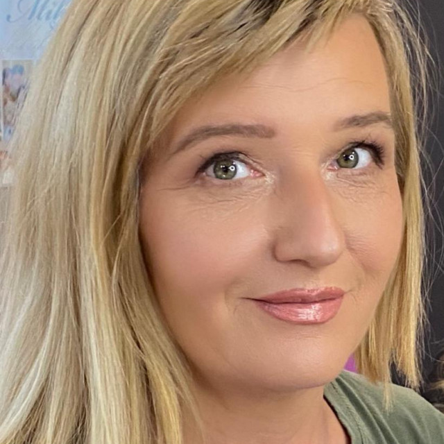 Antonija Knežević, Bio Refleks
