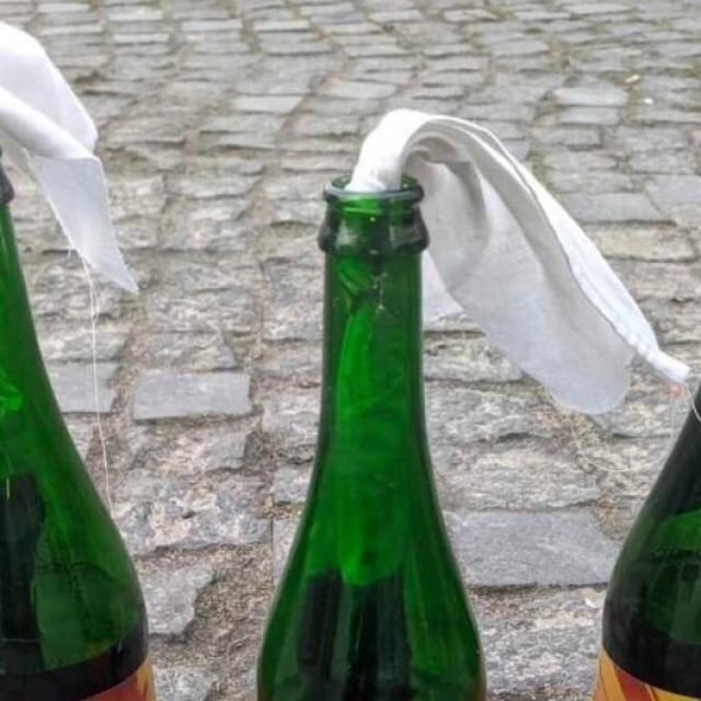 Boce piva iz kojih se napravilo molotovljeve koktele
