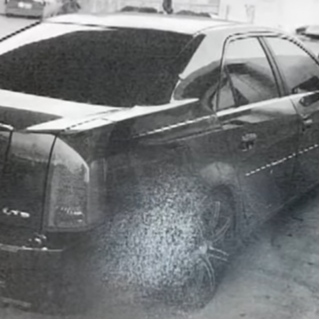 Cadillac na deponiju
