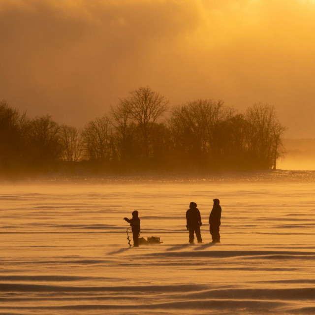 Ilustracija, zaleđena rijeka u kanadskoj Ottawi
