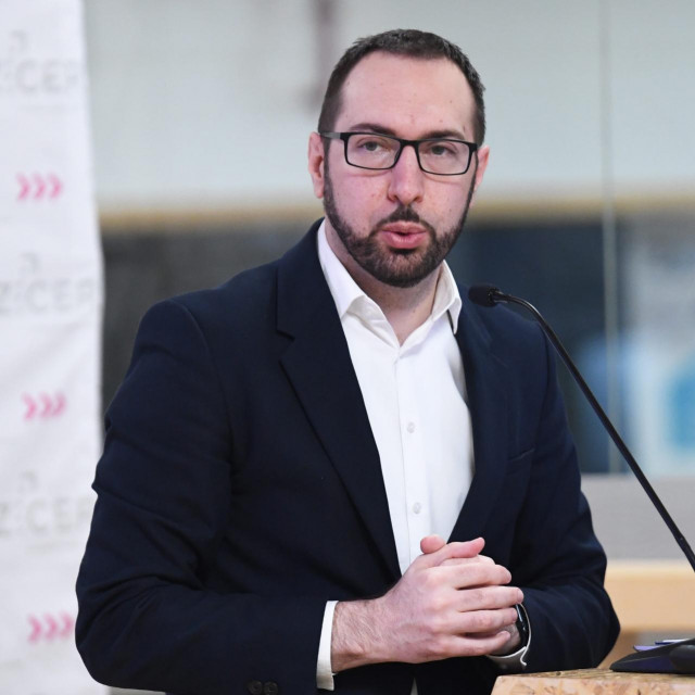 Tomislav Tomašević
