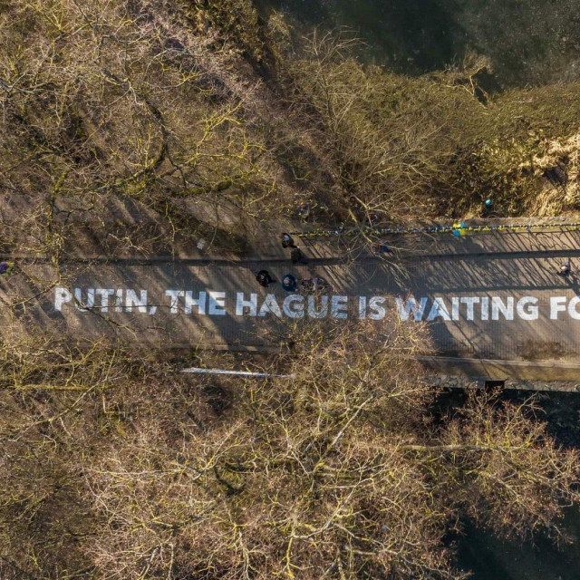 slogan nasuprot ruskog veleposlanstva u Vilniusu
