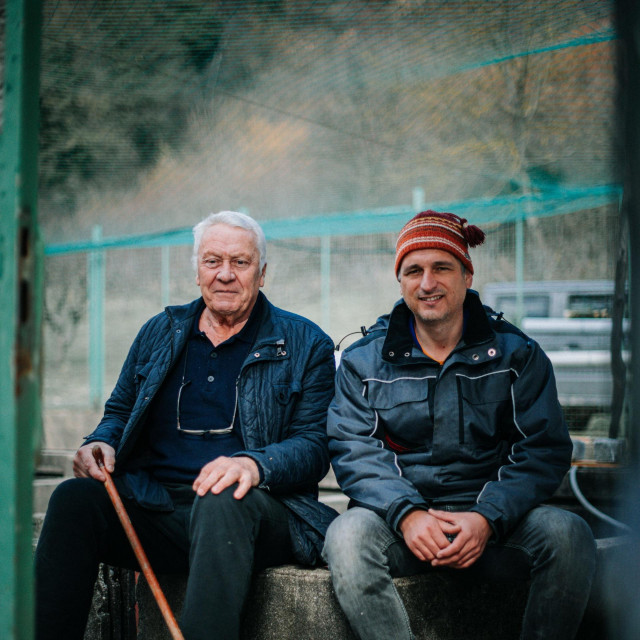 Emin Teskeredžić, vlasnik ribnjaka, doktor znanosti i najveći hrvatski stručnjak za ribnjačarstvo, i Frane Bilušić, voditelj Gračanskog ribnjaka