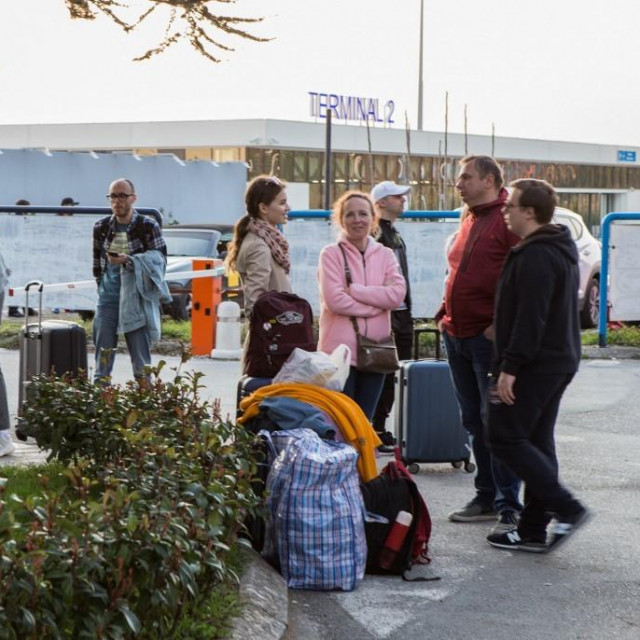 Ruski turisti u Crnoj Gori; ilustracija
