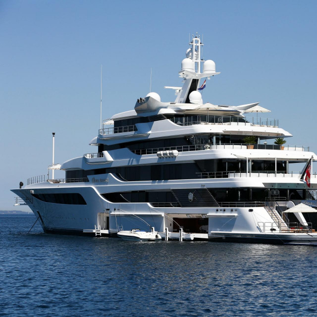 Jahta ”Royal Romance” snimljena kod Velikog Brijuna u srpnju 2020. godine
