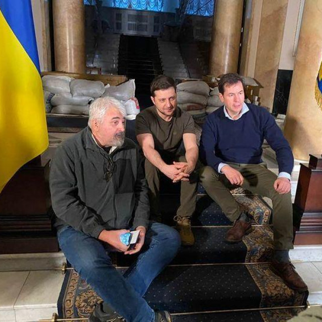 Aleksandar Vasović, Volodimir Zelenski i novinar CNN-a Matthew Chance
