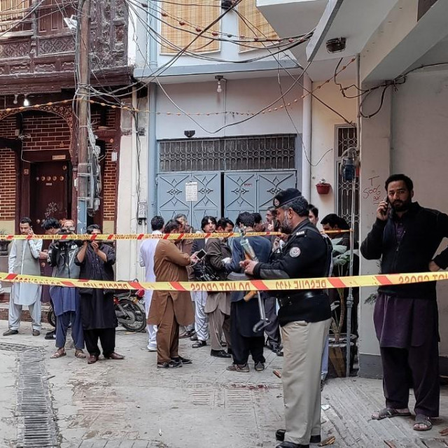 džamija u Pešavaru u kojoj su se raznijeli bombaši samoubojice
