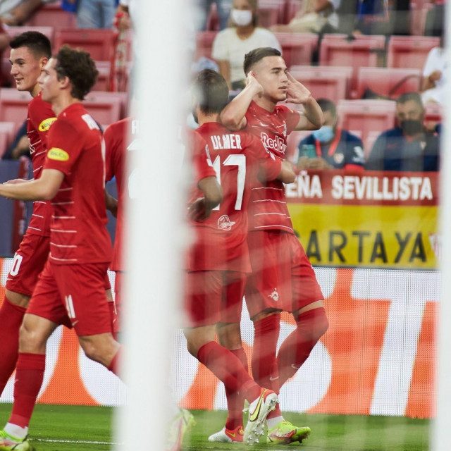 Luka Sučić slavi pogodak za RB Salzburg
