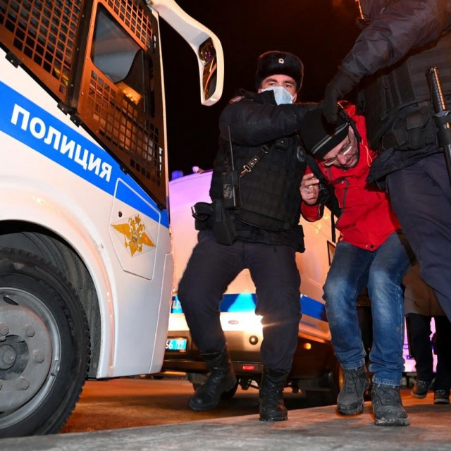 Ilustracija, uhićenja u Moskvi zbog novog zakona
