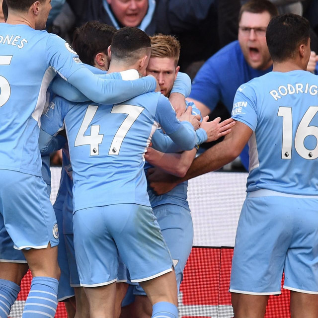 Slavlje De Bruynea i društva
