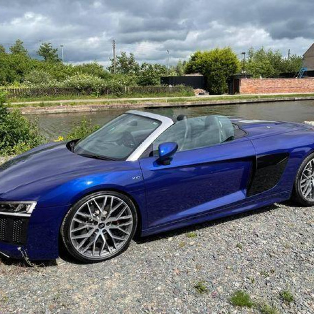 Audi R8 V10 Spider
