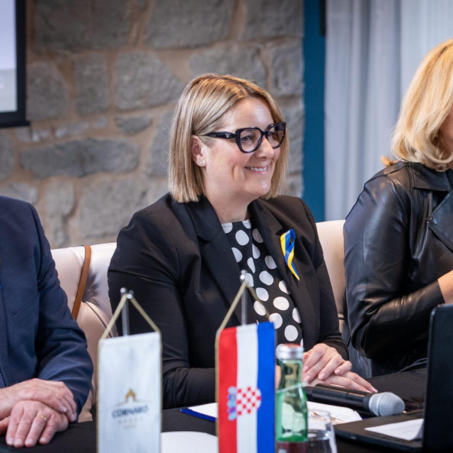 Blaženko Boban, Danica Baričević i Željana Zovko
 
