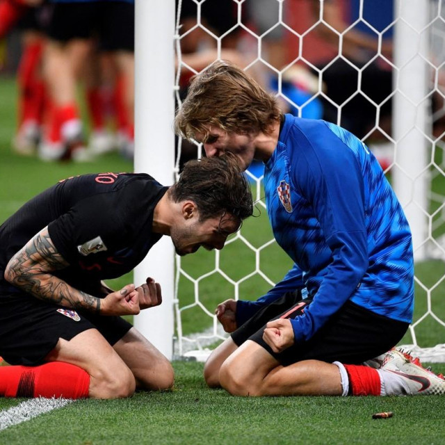 Šime Vrsaljko i Tin Jedvaj nakon polufinala Svjetskog prvenstva (vs Engleska)
