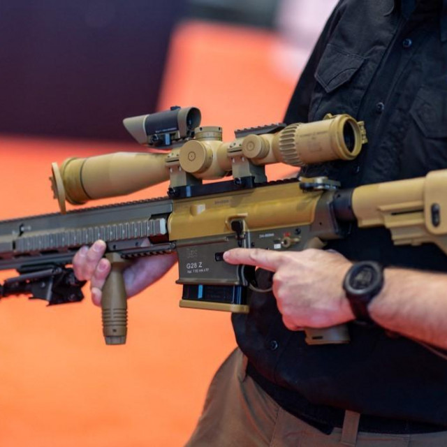 Sajam oružja; ilustracija
