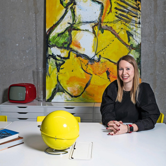 Obožavam sliku Deana Kljuna u našoj sobi za sastanke
