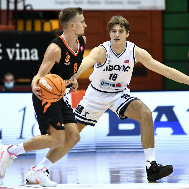 Lovro Gnjidić je zaustavio Gorana Filipovića u okršaju reprezentativnih playmakera
