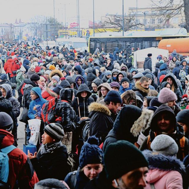 Željeznicki kolodvor s izbjeglicama u Lavovu.
