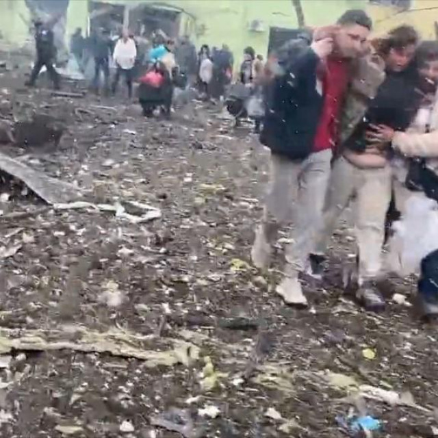 Ukrajina je optužila Rusiju da je bombardirala dječju bolnicu u Mariupolju
