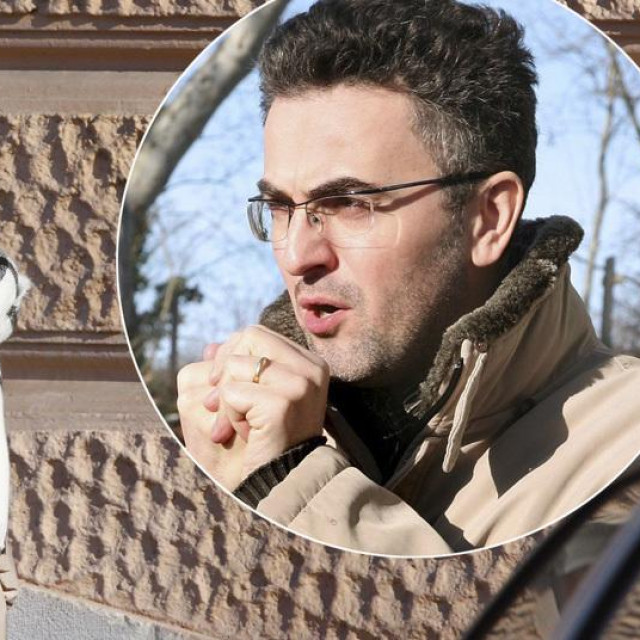 Zoran Vakula (u krugu)
