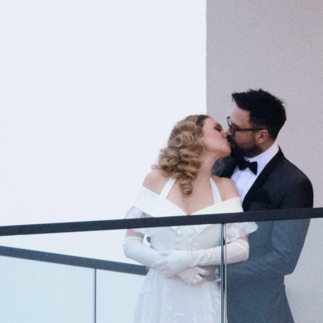 Hana Huljić i Petar Grašo na terasi Ville Harmony.
