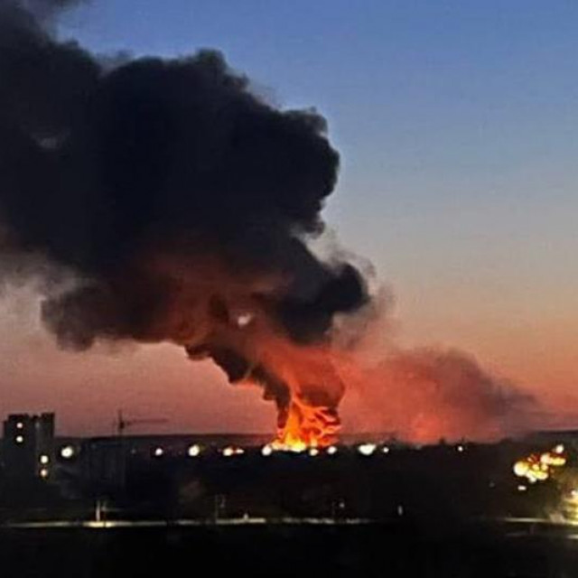 Napad na aerodrom u Lutsku
