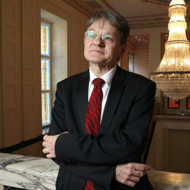 Radovan Dobronić 
